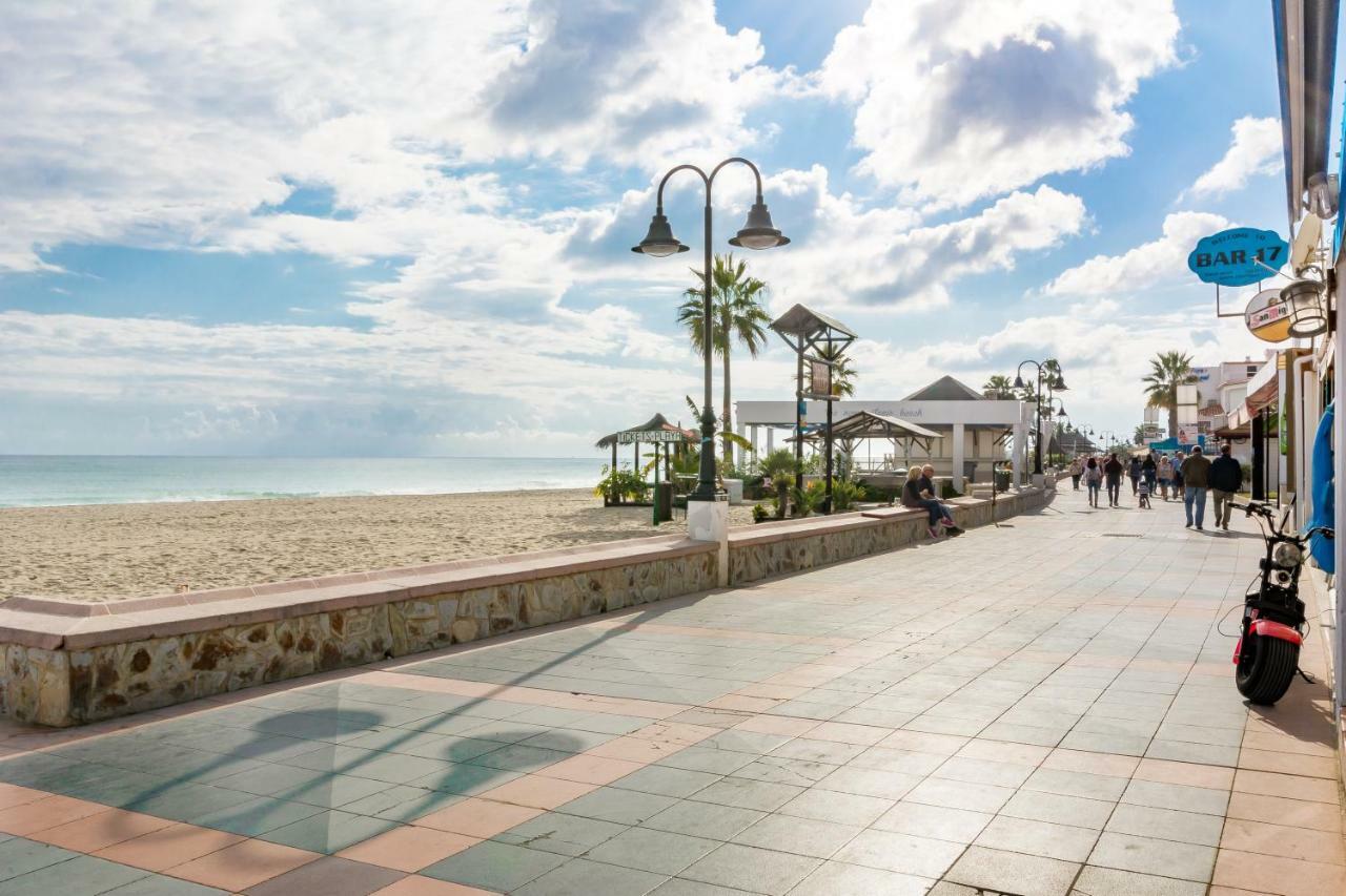 SF Carihuela Luxury Suite Torremolinos Bagian luar foto