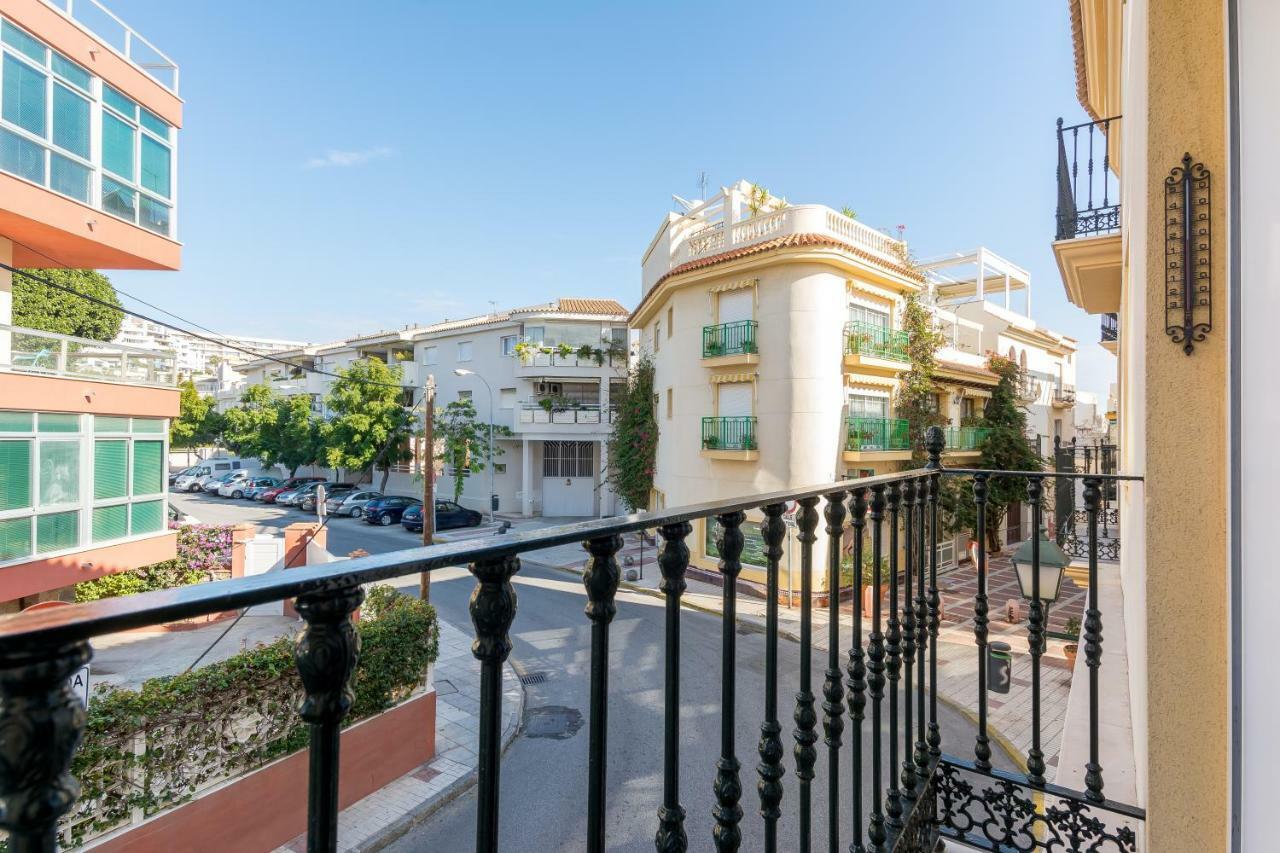 SF Carihuela Luxury Suite Torremolinos Bagian luar foto