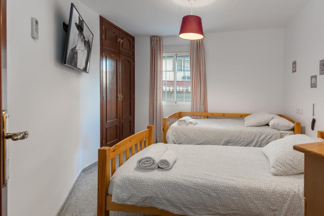 SF Carihuela Luxury Suite Torremolinos Bagian luar foto